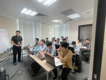 THỰC HIỆN ĐÀO TẠO HÀNG NĂM CHO CÁN BỘ NHÂN VIÊN